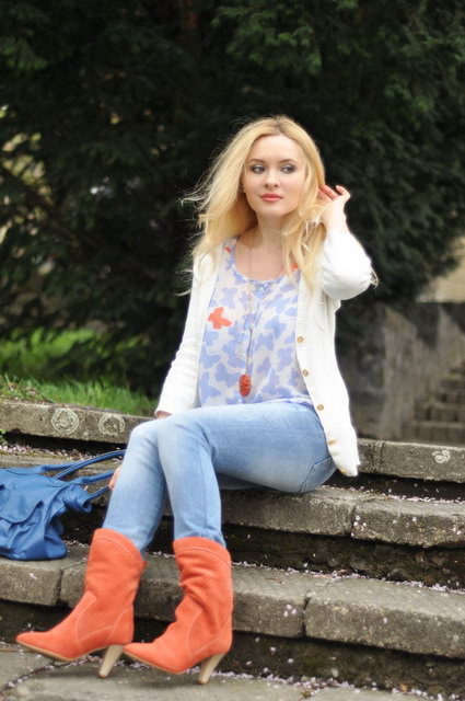 look8M-16