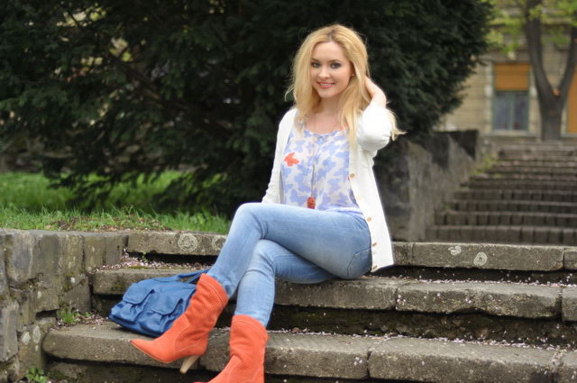 look8M-18
