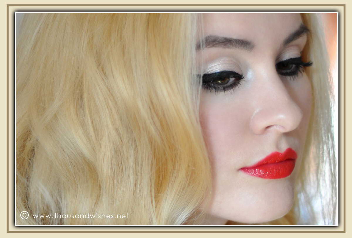 09_red_lips_cateye