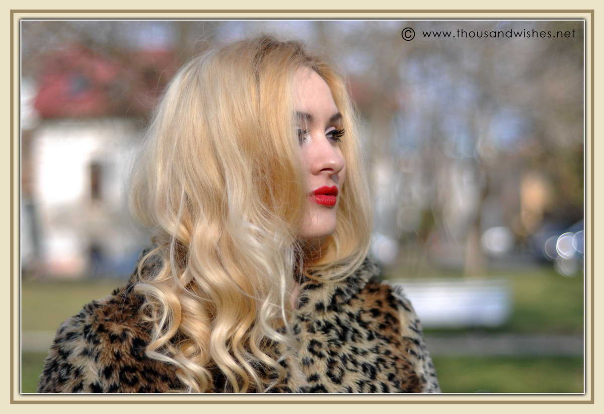 10_blonde_red_lips_leopard_faux_fur_coat