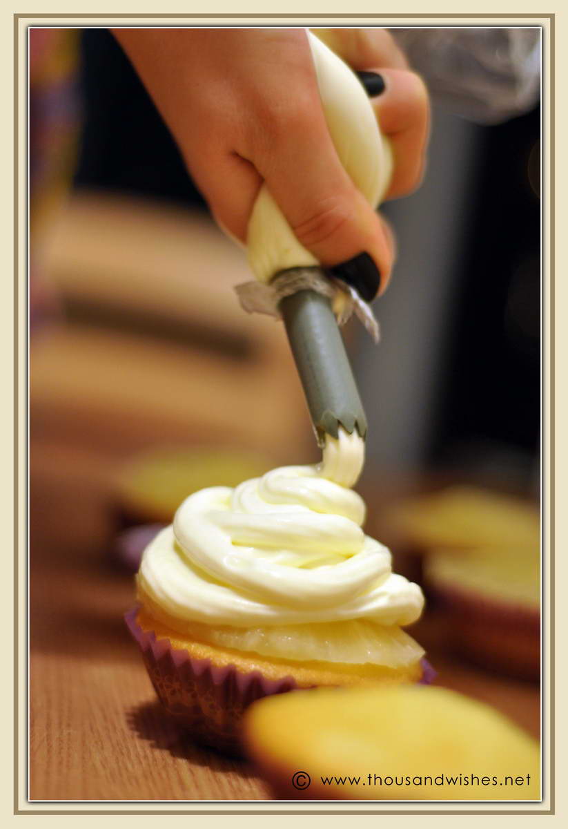 01_spring_pineapple_cheese_frosting_cupcakes
