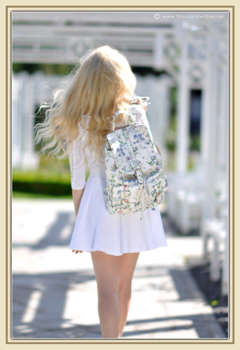 07_all_white_outfit_flower_backpack_chunky_heels